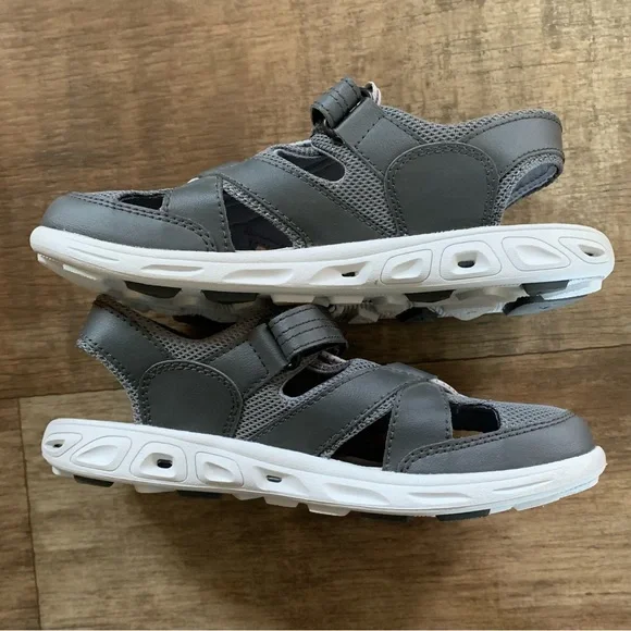 Like new Columbia gray closed toe sandals - Picture 4 of 7